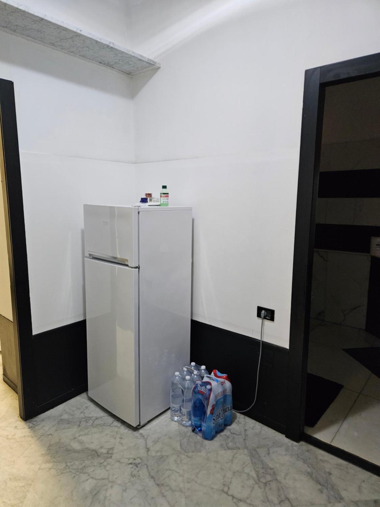 Отель Casa Regis - Free Parking Генуя Экстерьер фото