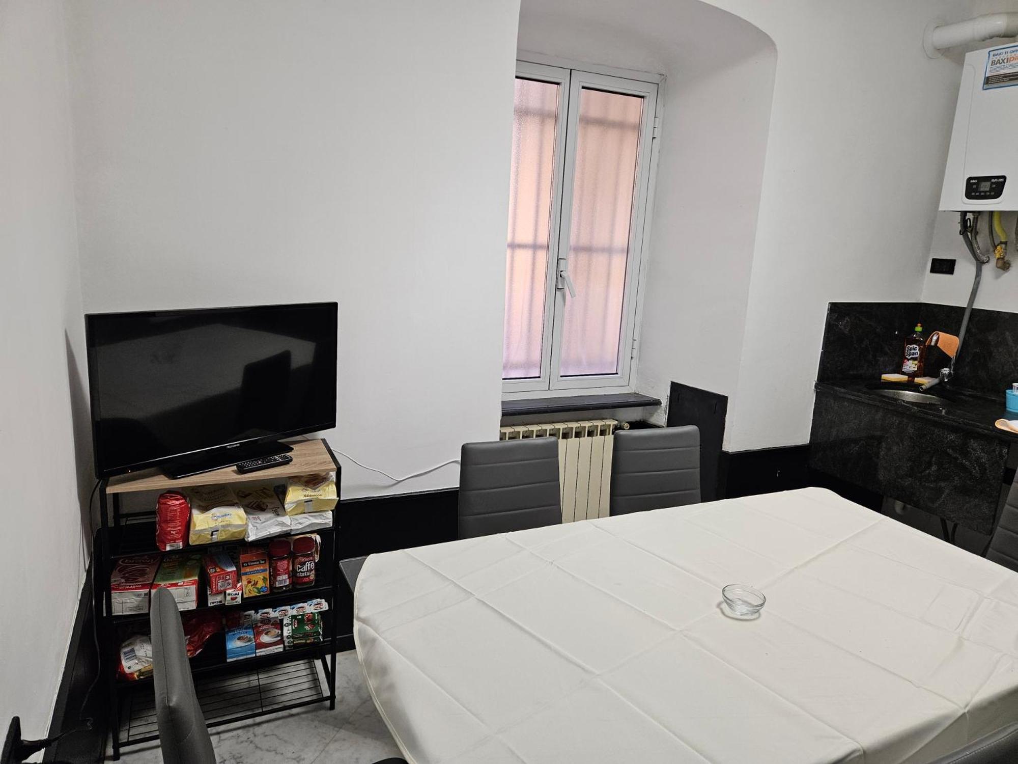 Отель Casa Regis - Free Parking Генуя Экстерьер фото